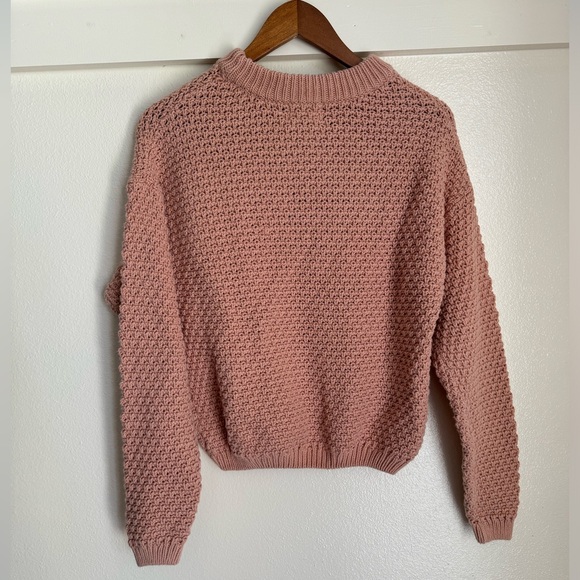 Universal thread women’s small pink waffle knit crewneck pull over sweater - Picture 4 of 10